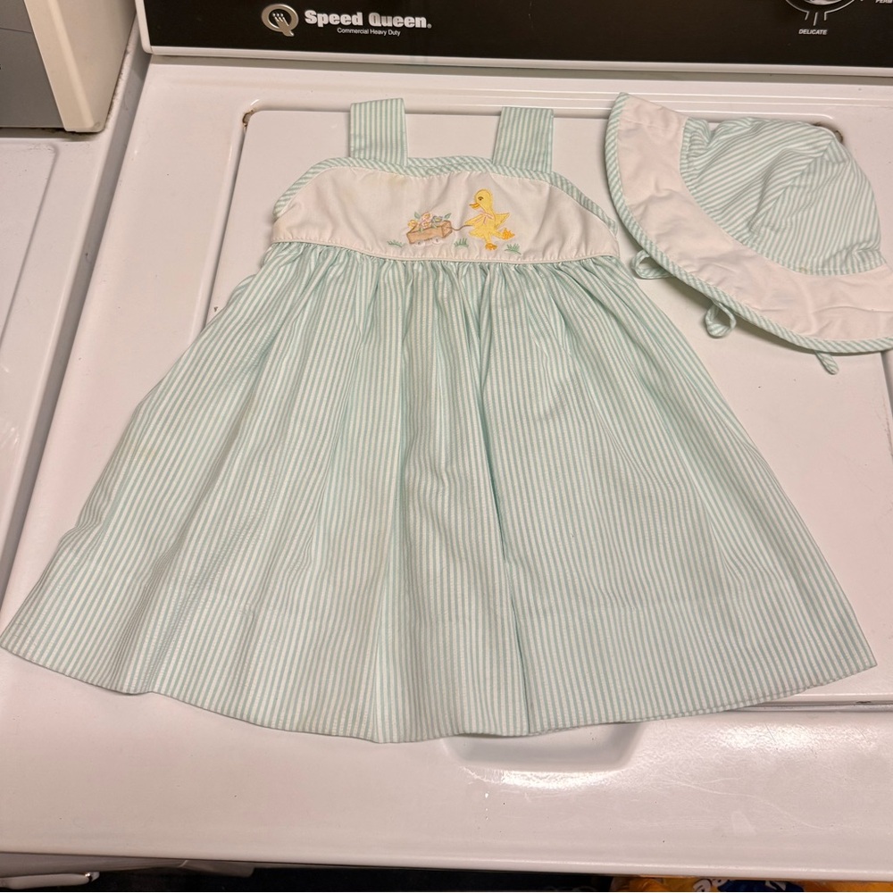 HOUSE OF HATTEN Striped Green and White Kids Dress with Hat Size 18 mos